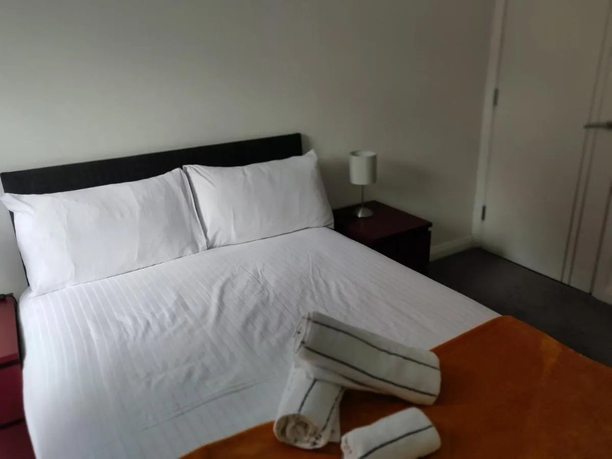 5 Star City Centre Apartment Белфаст